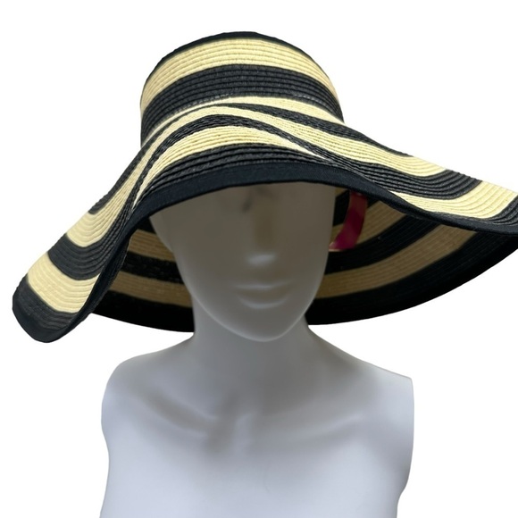 Wrap-around Straw Visor Hat | Black and Tan | Packable | SPF - Picture 2 of 12